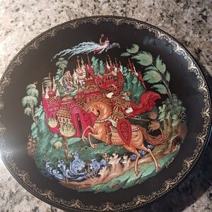 1988 Decorative Black Ceramic Plate with Colorful RUSSIAN Scene